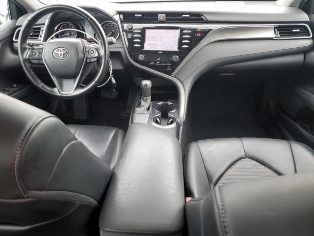 4T1G11AK4LU905836 - 2020 TOYOTA CAMRY SE Qara foto 8