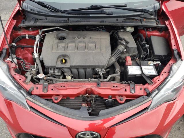 2T1BURHE9JC057323 - 2018 TOYOTA COROLLA L Czerwony zdjęcie 11