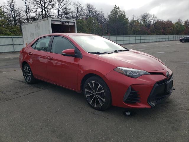 2T1BURHE9JC057323 - 2018 TOYOTA COROLLA L Czerwony zdjęcie 4