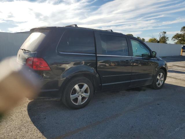 2V4RW3DG7BR621992 - 2011 VOLKSWAGEN ROUTAN SE BLACK photo 3