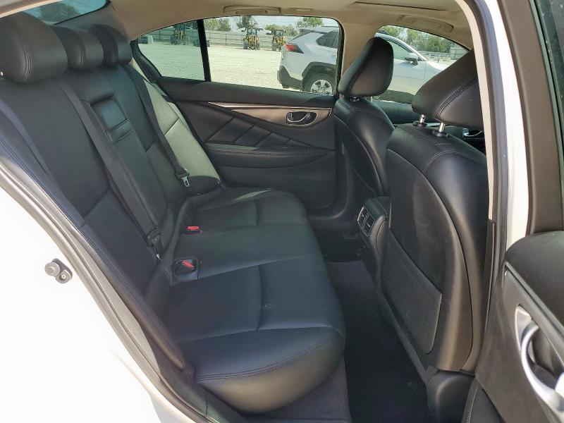 JN1CV7AP4GM201604 - 2016 INFINITI Q50 BASE WHITE photo 10
