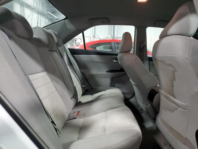 4T1BF1FKXFU072679 - 2015 TOYOTA CAMRY LE Weiß Foto 10
