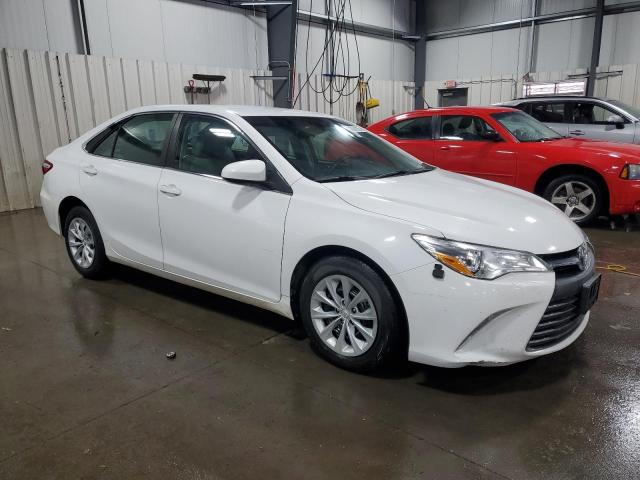4T1BF1FKXFU072679 - 2015 TOYOTA CAMRY LE Weiß Foto 4