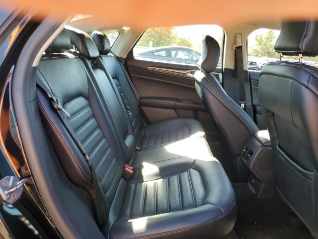 3FA6P0HD8JR114302 - 2018 FORD FUSION SE BLACK photo 10