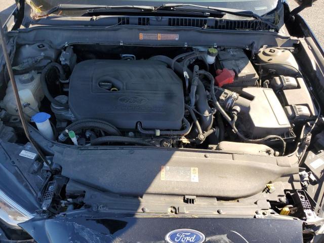 3FA6P0HD8JR114302 - 2018 FORD FUSION SE BLACK photo 11