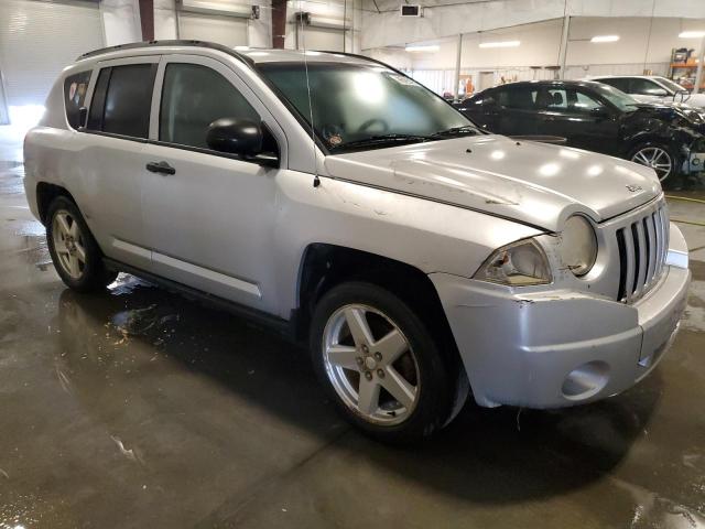 1J8FF57W97D198430 - 2007 JEEP COMPASS LIMITED SILVER photo 4
