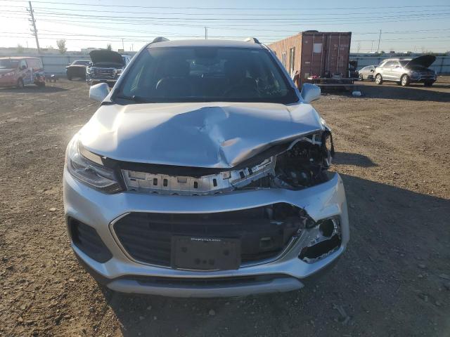 KL7CJLSB3JB558356 - 2018 CHEVROLET TRAX 1LT ვერცხლისფერი ფოტო 5