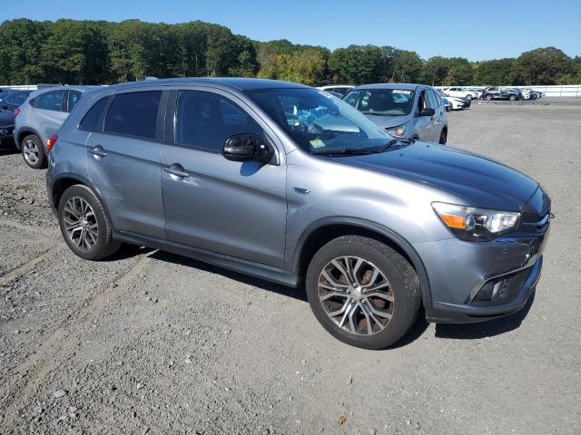 JA4AP3AU8KU033868 - 2019 MITSUBISHI OUTLANDER ES GRAY photo 4