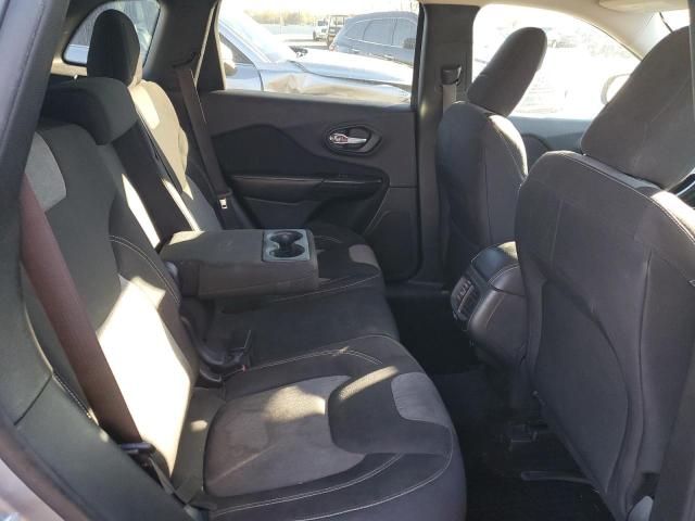 1C4PJLCB6EW123266 - 2014 JEEP CHEROKEE LATITUDE SILVER photo 11