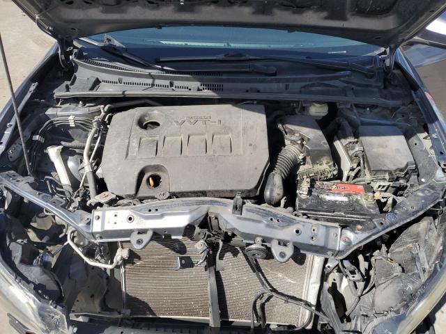 2T1BURHE3JC065305 - 2018 TOYOTA COROLLA L Blau Foto 11