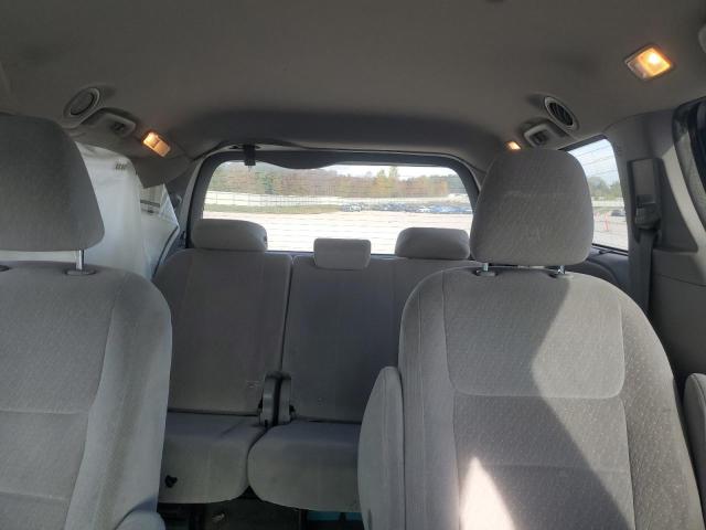 5TDJK3DC3FS118814 - 2015 TOYOTA SIENNA LE Silber Foto 10