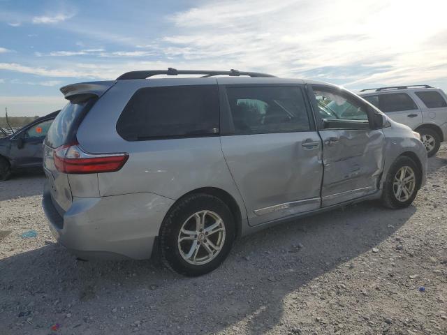 5TDJK3DC3FS118814 - 2015 TOYOTA SIENNA LE Silber Foto 3
