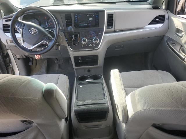 5TDJK3DC3FS118814 - 2015 TOYOTA SIENNA LE Silber Foto 8