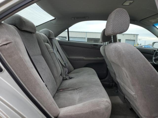 4T1BE32K82U087423 - 2002 TOYOTA CAMRY LE 银色 照片 10