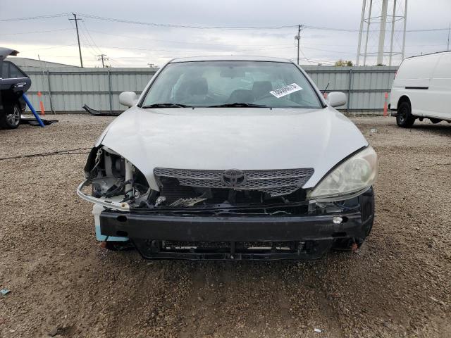 4T1BE32K82U087423 - 2002 TOYOTA CAMRY LE 银色 照片 5