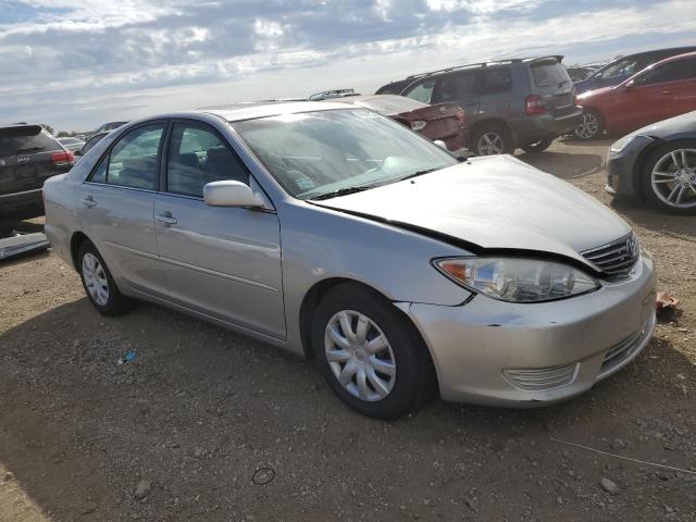 4T1BE32K95U423603 - 2005 TOYOTA CAMRY LE SILVER photo 4