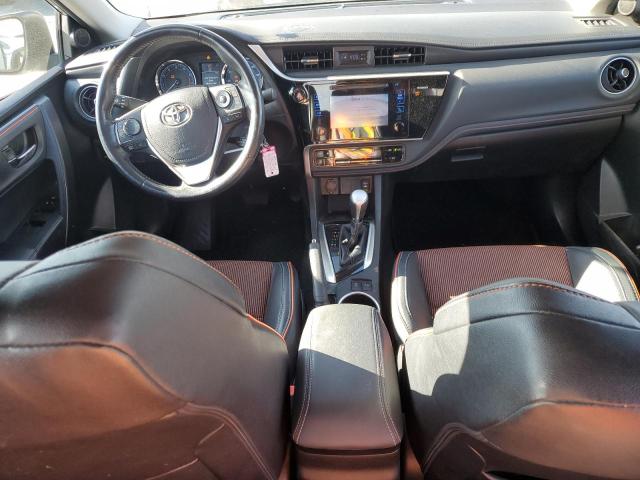 5YFBURHE6HP692946 - 2017 TOYOTA COROLLA L SILVER photo 8