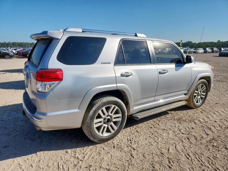 JTEZU5JRXA5005633 - 2010 TOYOTA 4RUNNER SR5 SILVER photo 3