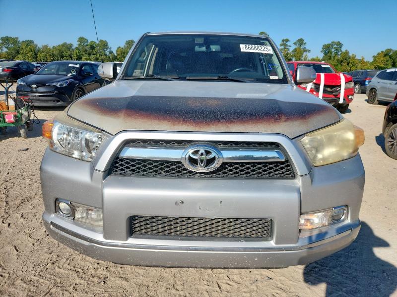 JTEZU5JRXA5005633 - 2010 TOYOTA 4RUNNER SR5 SILVER photo 5