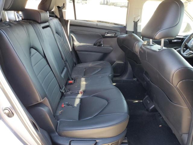 5TDKDRAH3PS023608 - 2023 TOYOTA HIGHLANDER L GRAY photo 10