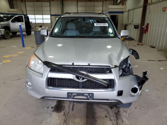 2T3DF4DV2CW216168 - 2012 TOYOTA RAV4 LIMITED Srebrny zdjęcie 5