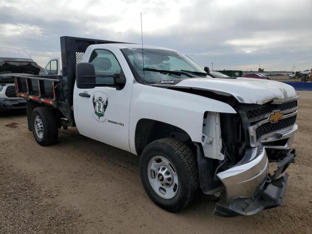 1GB0KVCG6EF167956 - 2014 CHEVROLET SILVERADO K2500 HEAVY DUTY WHITE photo 4