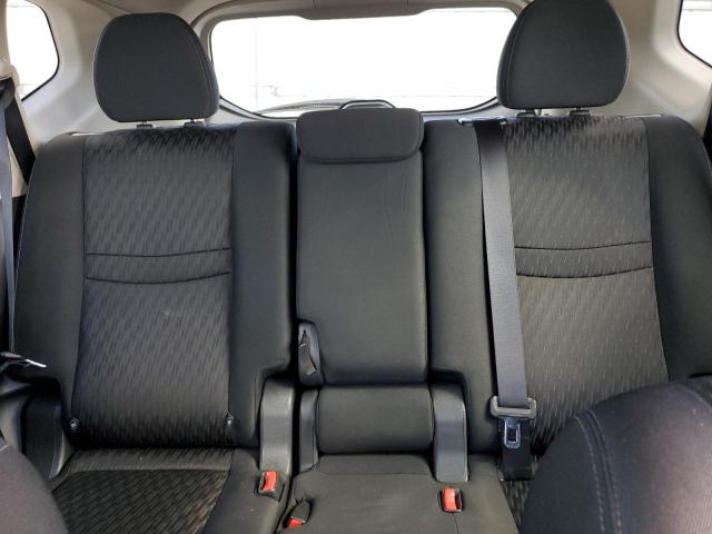 KNMAT2MV9JP583867 - 2018 NISSAN ROGUE S 银色 照片 10