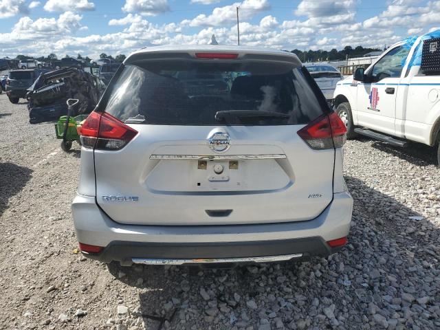KNMAT2MV9JP583867 - 2018 NISSAN ROGUE S 银色 照片 6