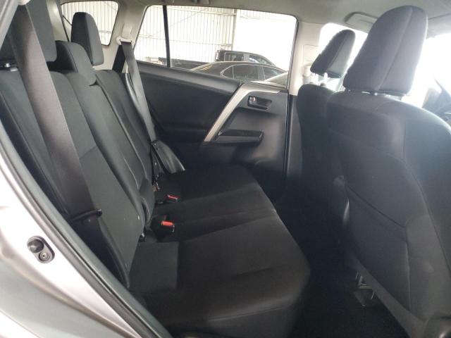 2T3ZFREV2GW237612 - 2016 TOYOTA RAV4 LE 银色 照片 11
