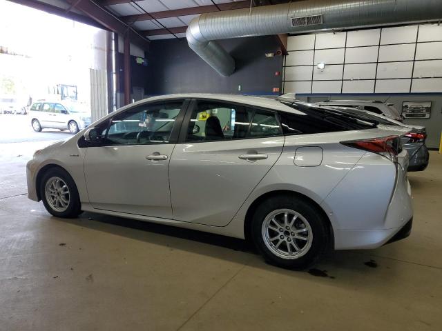 JTDKBRFU6J3592098 - 2018 TOYOTA PRIUS SILVER photo 2