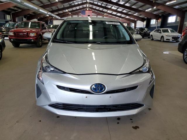 JTDKBRFU6J3592098 - 2018 TOYOTA PRIUS SILVER photo 5
