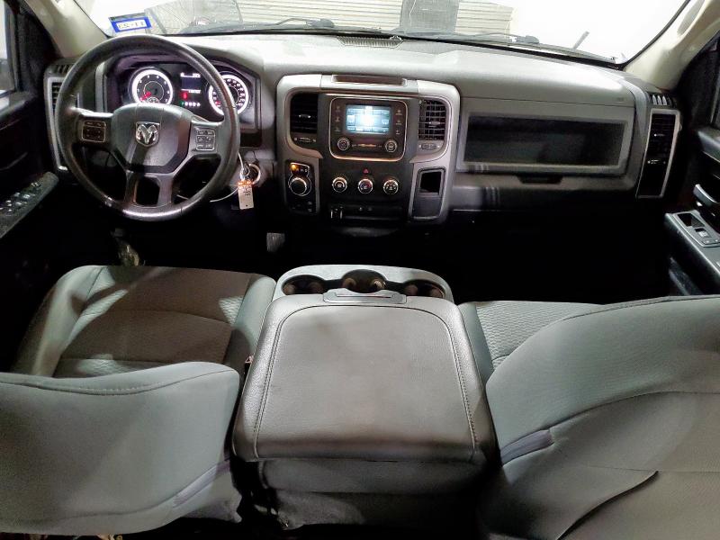 1C6RR7FT5JS281958 - 2018 RAM 1500 ST WHITE photo 8