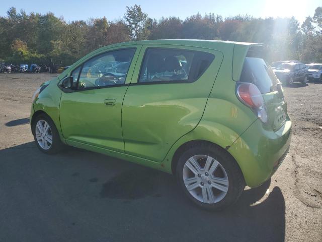 KL8CC6S98EC570202 - 2014 CHEVROLET SPARK 1LT 绿色 照片 2