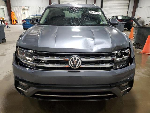 1V2PR2CA5JC576556 - 2018 VOLKSWAGEN ATLAS SE رمادي صورة 5