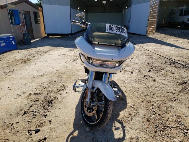 1HD1KH71XRB653494 - 2024 HARLEY-DAVIDSON FLTRX 白色 照片 2