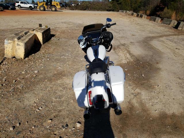 1HD1KH71XRB653494 - 2024 HARLEY-DAVIDSON FLTRX 白色 照片 4