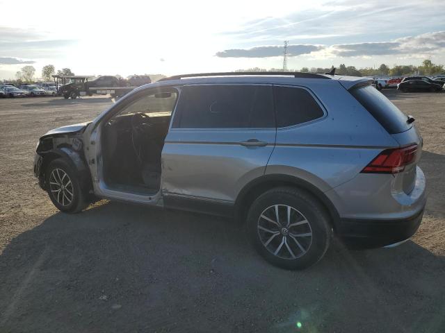 3VV2B7AX5KM090481 - 2019 VOLKSWAGEN TIGUAN SE SILVER photo 2