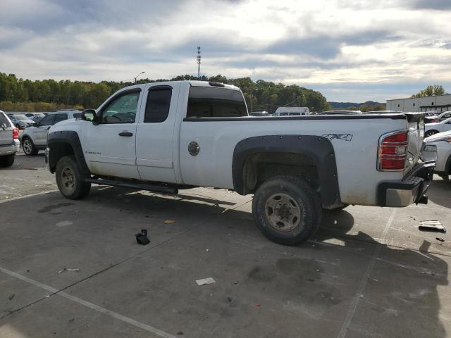 1GCHK29K77E554985 - 2007 CHEVROLET SILVERADO K2500 HEAVY DUTY TWO TONE photo 2