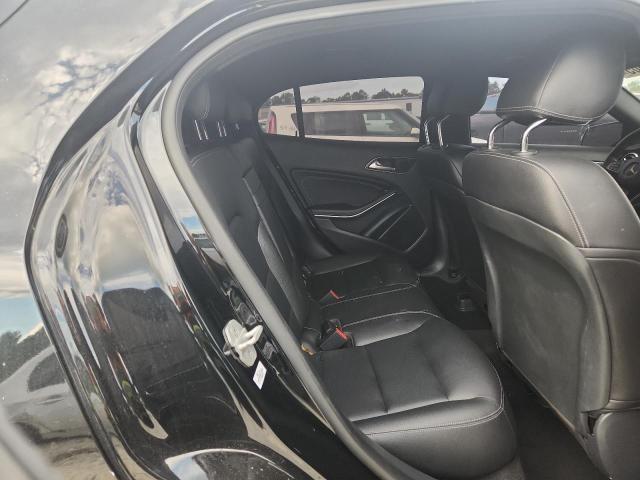 WDCTG4EB3HJ358865 - 2017 MERCEDES-BENZ GLA 250 BLACK photo 10