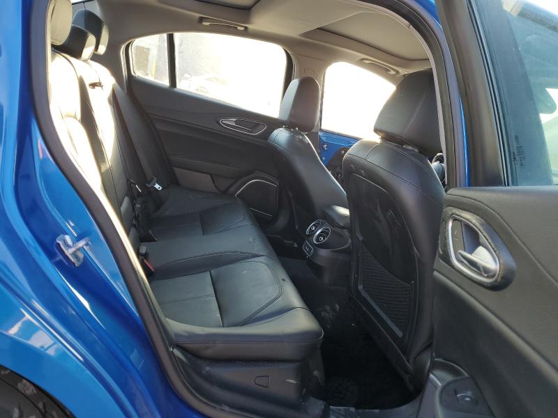 ZARFAMAN6K7607755 - 2019 ALFA ROMEO GIULIA 蓝色 照片 10