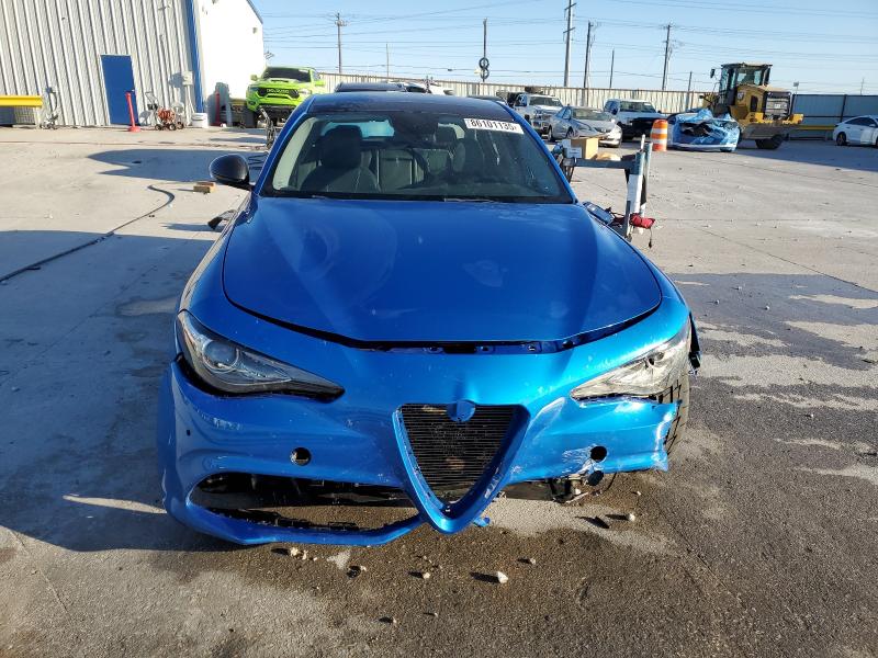 ZARFAMAN6K7607755 - 2019 ALFA ROMEO GIULIA 蓝色 照片 5