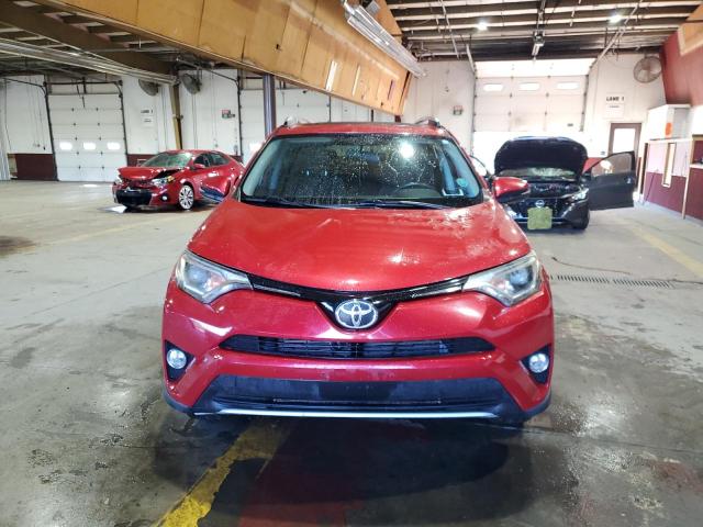 2T3RFREV6GW441300 - 2016 TOYOTA RAV4 XLE RED photo 5