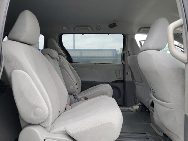 5TDKK3DC7ES444005 - 2014 TOYOTA SIENNA LE SILVER photo 11
