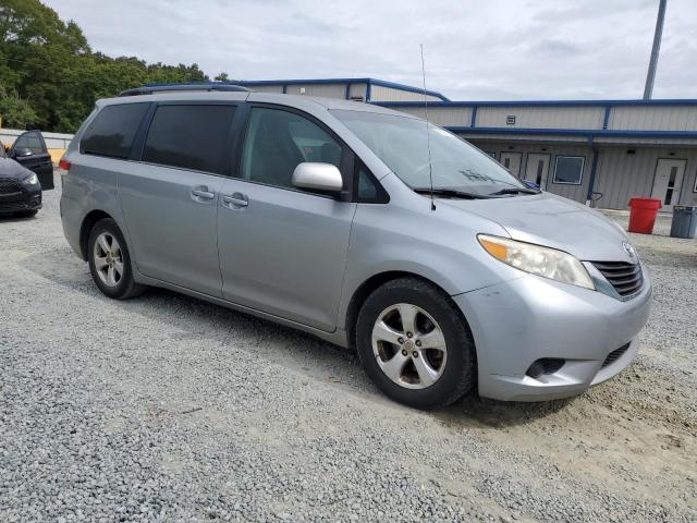 5TDKK3DC7ES444005 - 2014 TOYOTA SIENNA LE SILVER photo 4