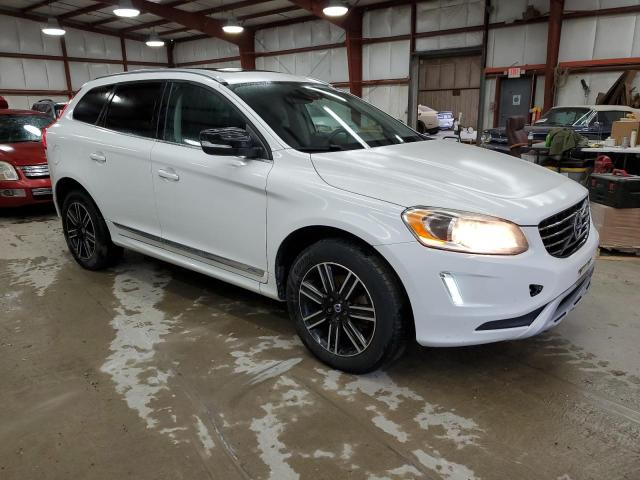 YV440MDR7H2073932 - 2017 VOLVO XC60 T5 DYNAMIC WHITE photo 4