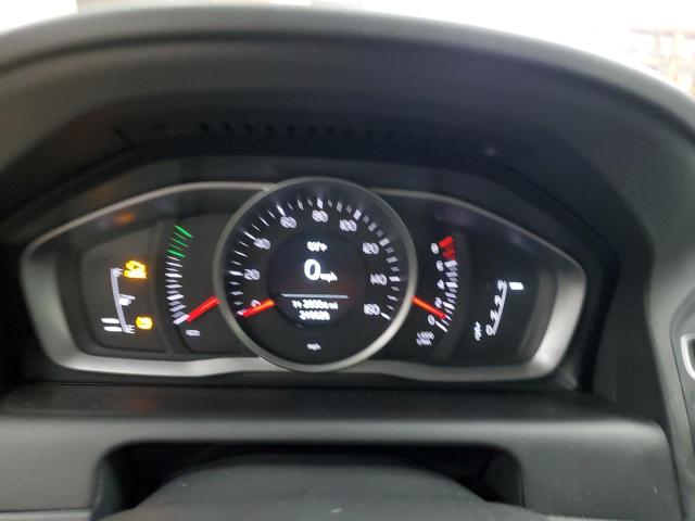 YV440MDR7H2073932 - 2017 VOLVO XC60 T5 DYNAMIC WHITE photo 9