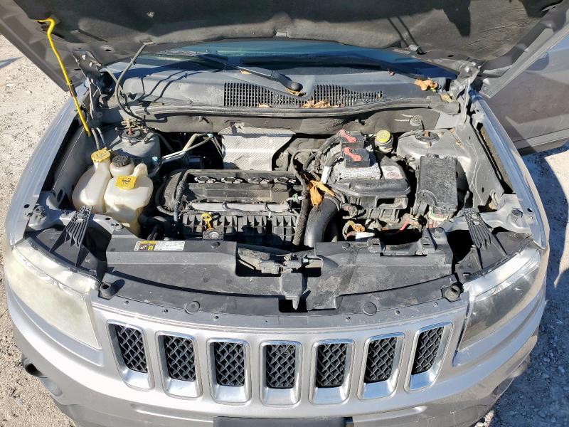 1C4NJCBA2GD561023 - 2016 JEEP COMPASS SPORT Silber Foto 12