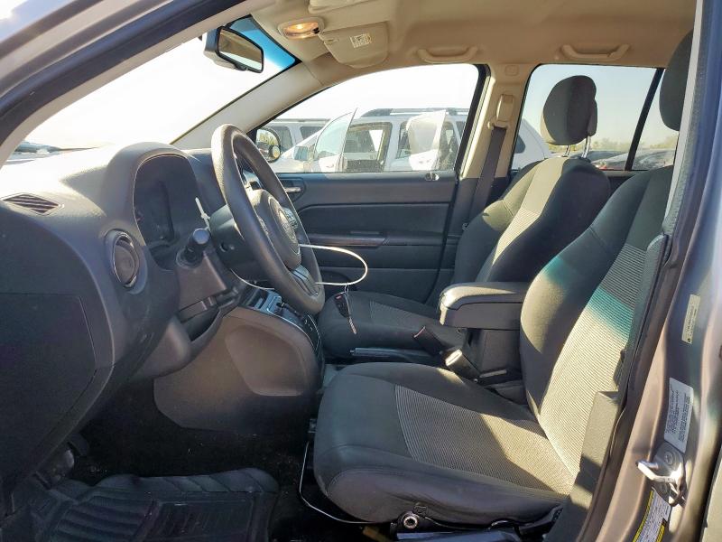 1C4NJCBA2GD561023 - 2016 JEEP COMPASS SPORT Silber Foto 7