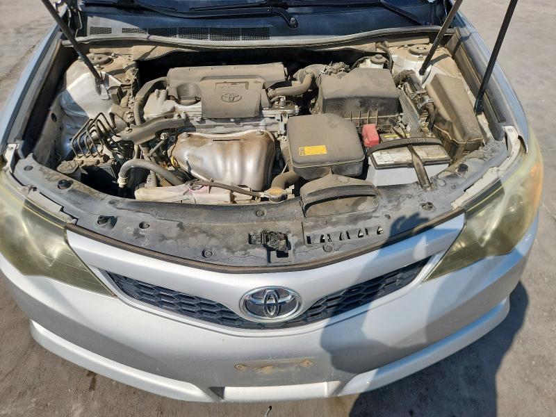 4T1BF1FK4CU195759 - 2012 TOYOTA CAMRY BASE SILVER photo 11
