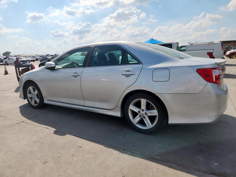 4T1BF1FK4CU195759 - 2012 TOYOTA CAMRY BASE SILVER photo 2